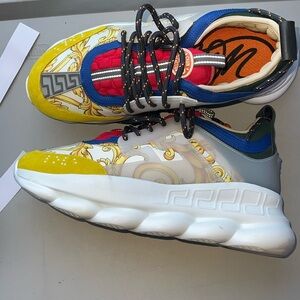 Versace chain reactions